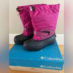 Columbia children’s Powderbug 40 waterproof snow boots. Size 5. Pink.